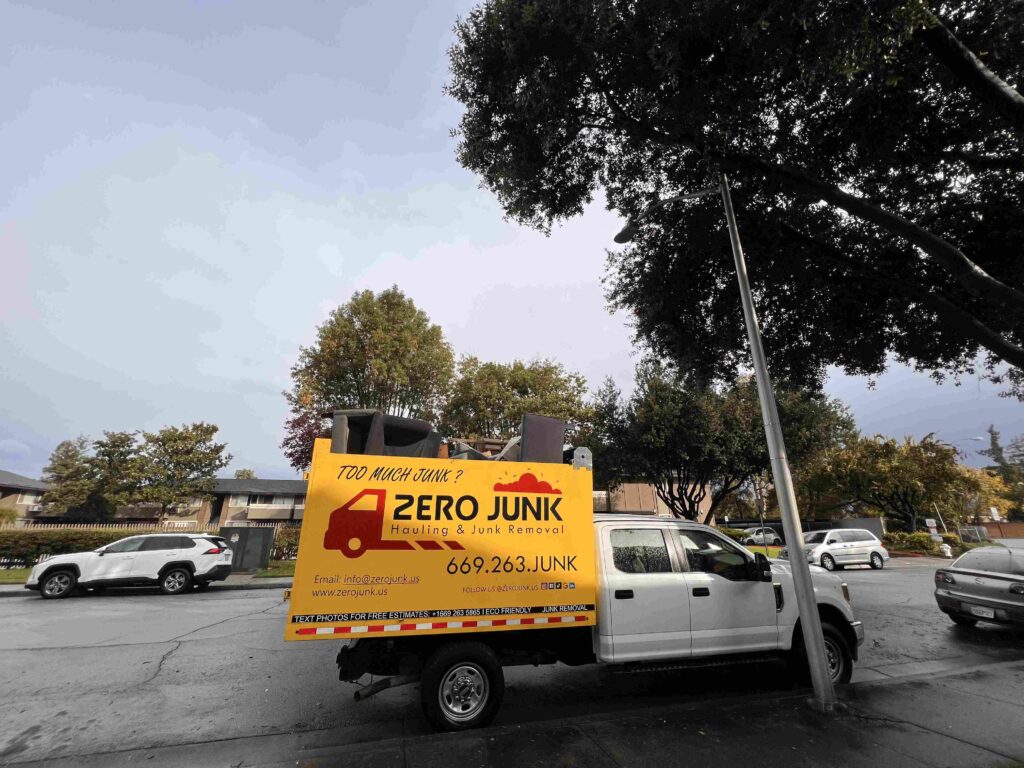 Zero Junk Truck for Forclosure Cleanup